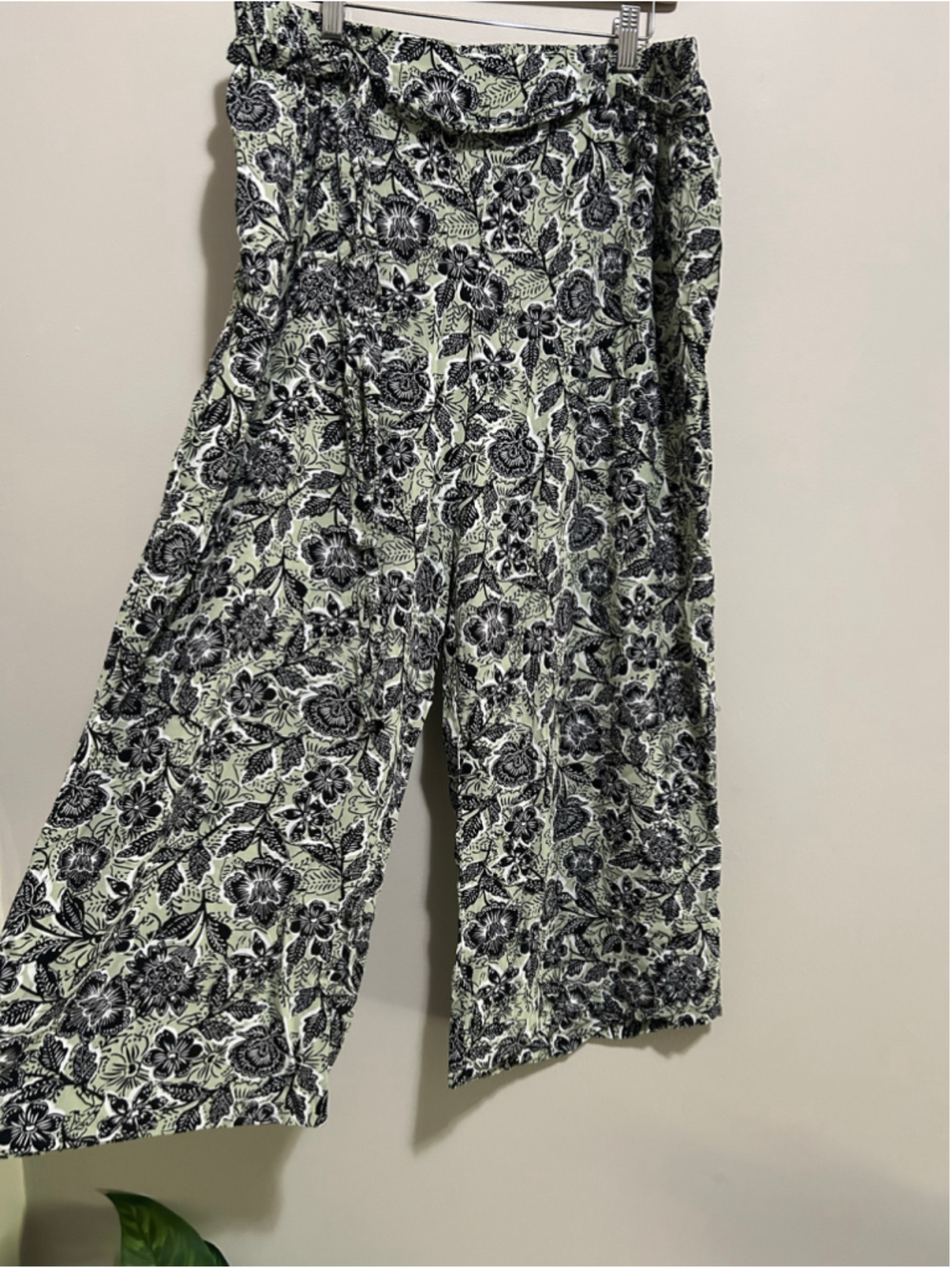 Wide Leg Pants Green Black Floral Print